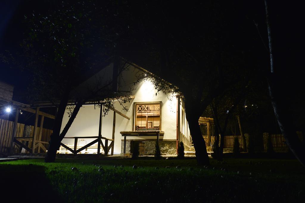 Villa Jrhogher ديليجان الغرفة الصورة